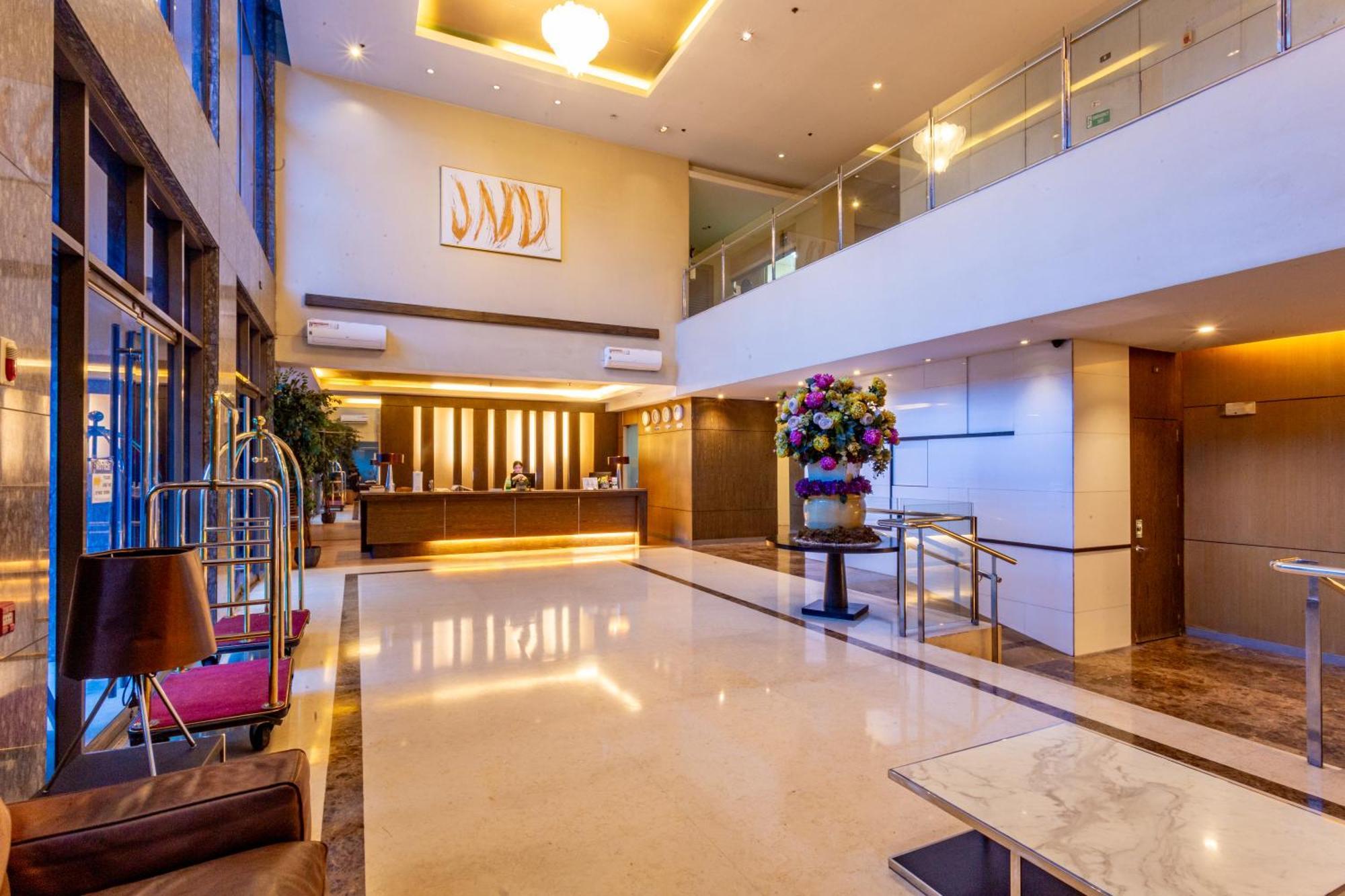 La Breza Hotel Quezon City Ngoại thất bức ảnh