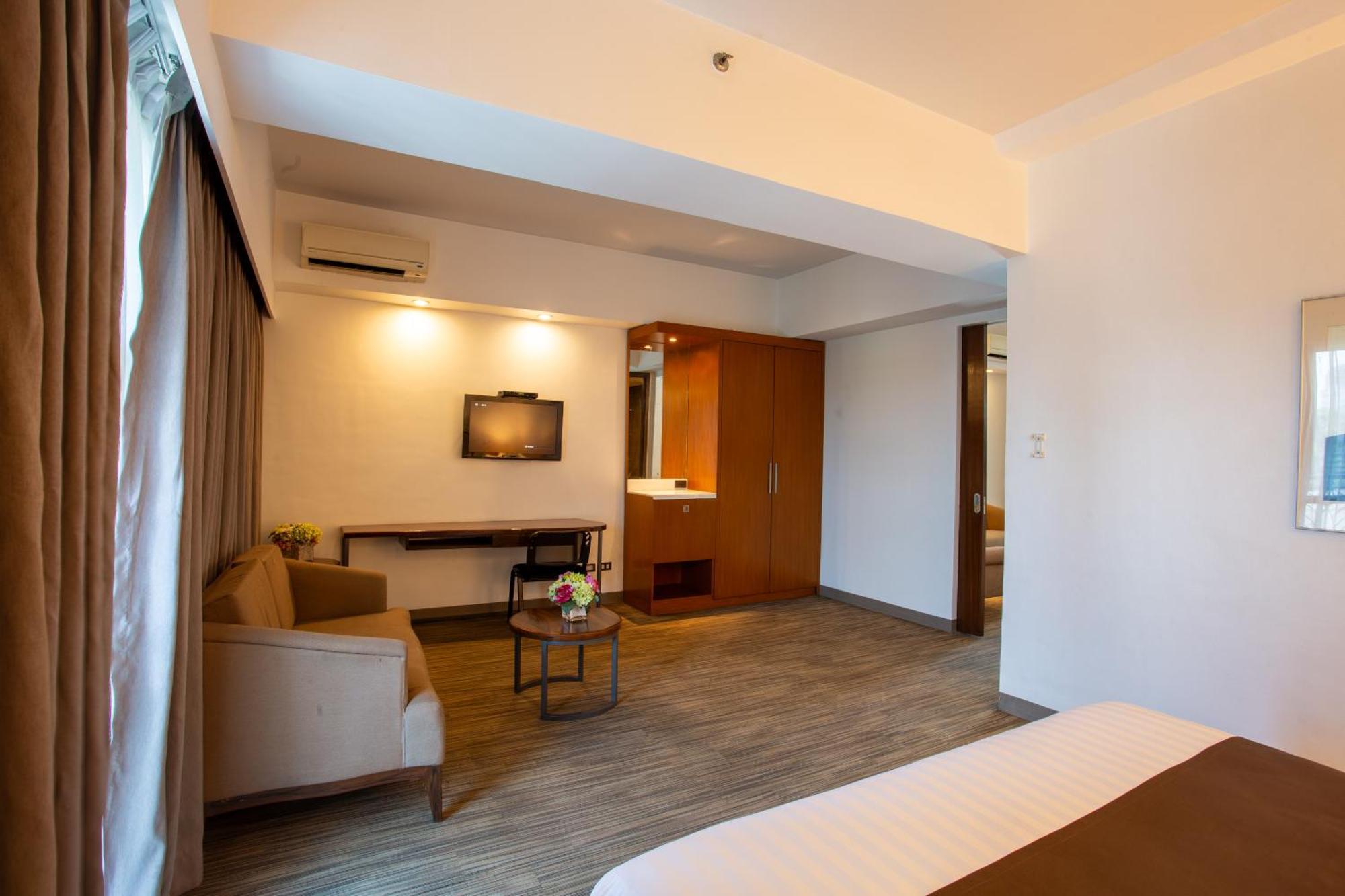 La Breza Hotel Quezon City Ngoại thất bức ảnh