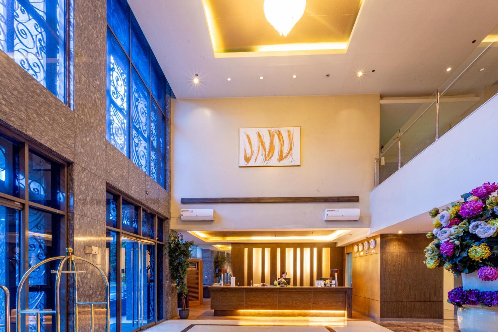 La Breza Hotel Quezon City Ngoại thất bức ảnh